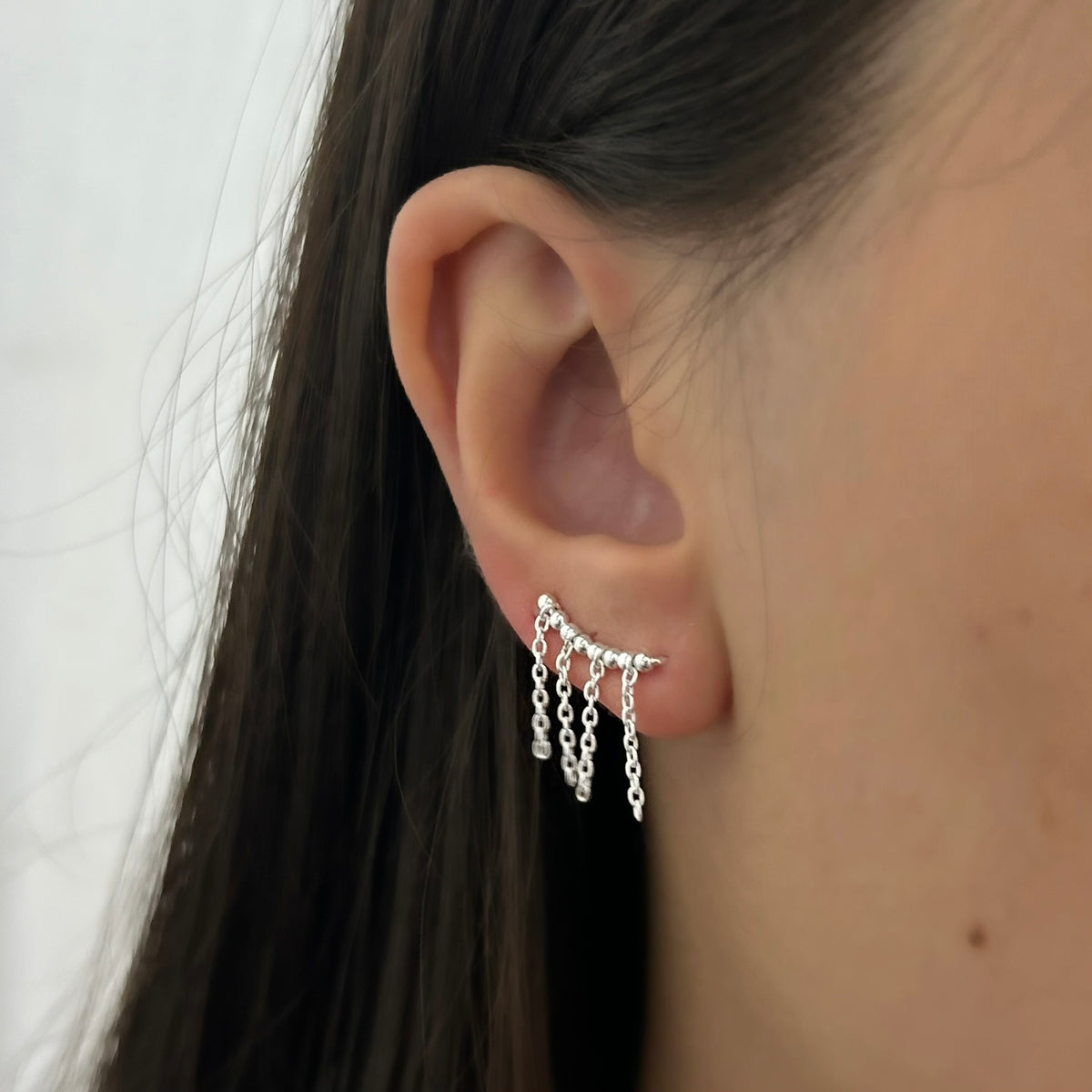 Brinco Ear Cuff Bolinhas + Correntes Penduradas