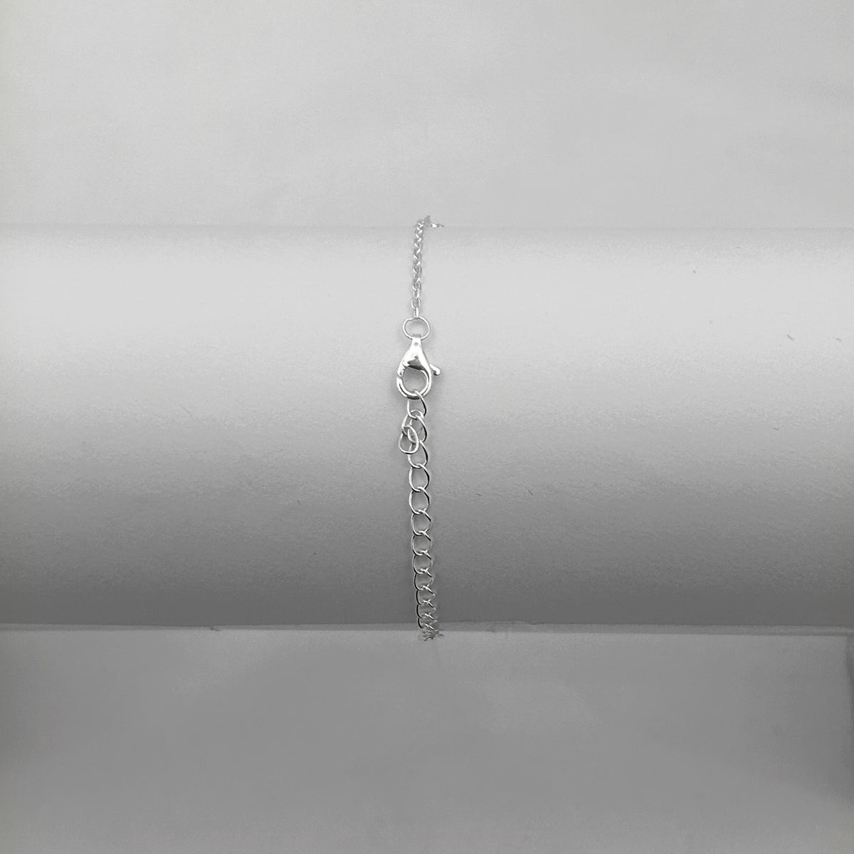 Pulseira Trevos em Pedra Onix Intercalados com Pontos de Luz